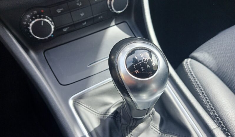 Mercedes-Benz GLA 180 d Executive full